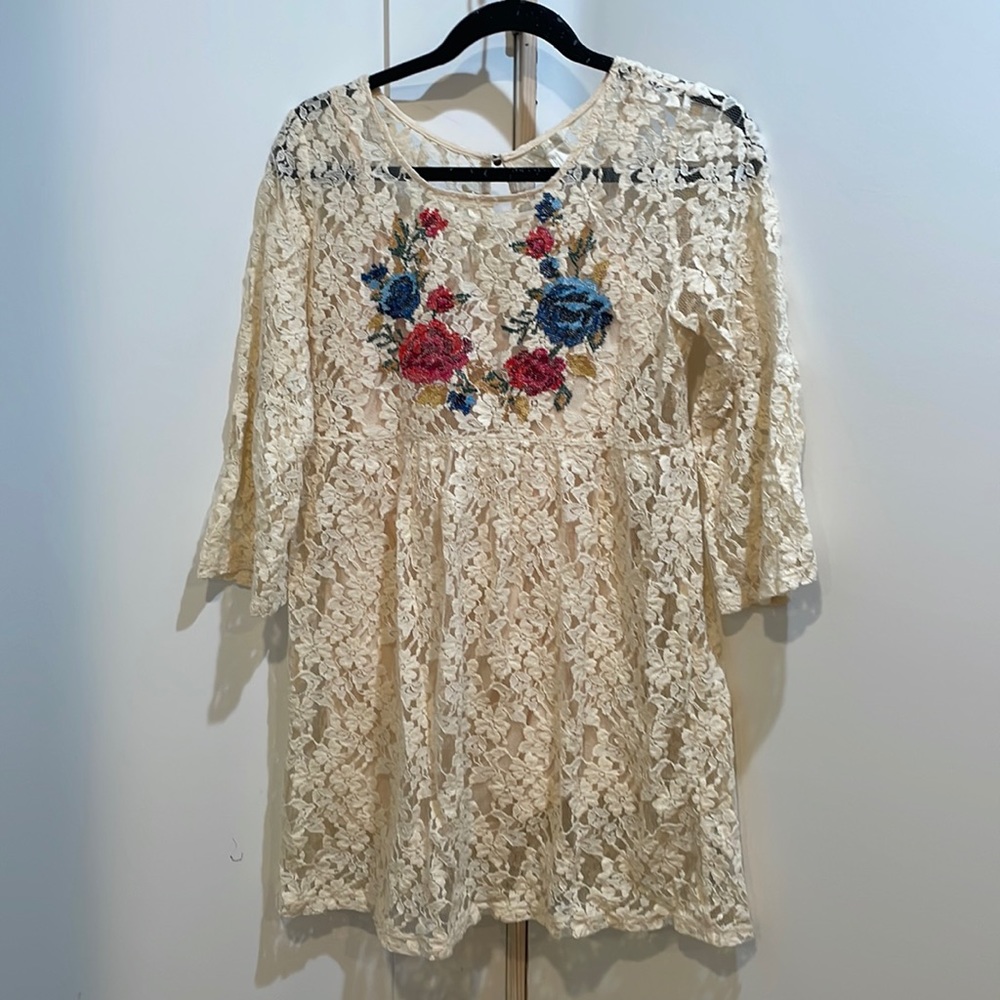 Cream lace mid sleeve mini dress